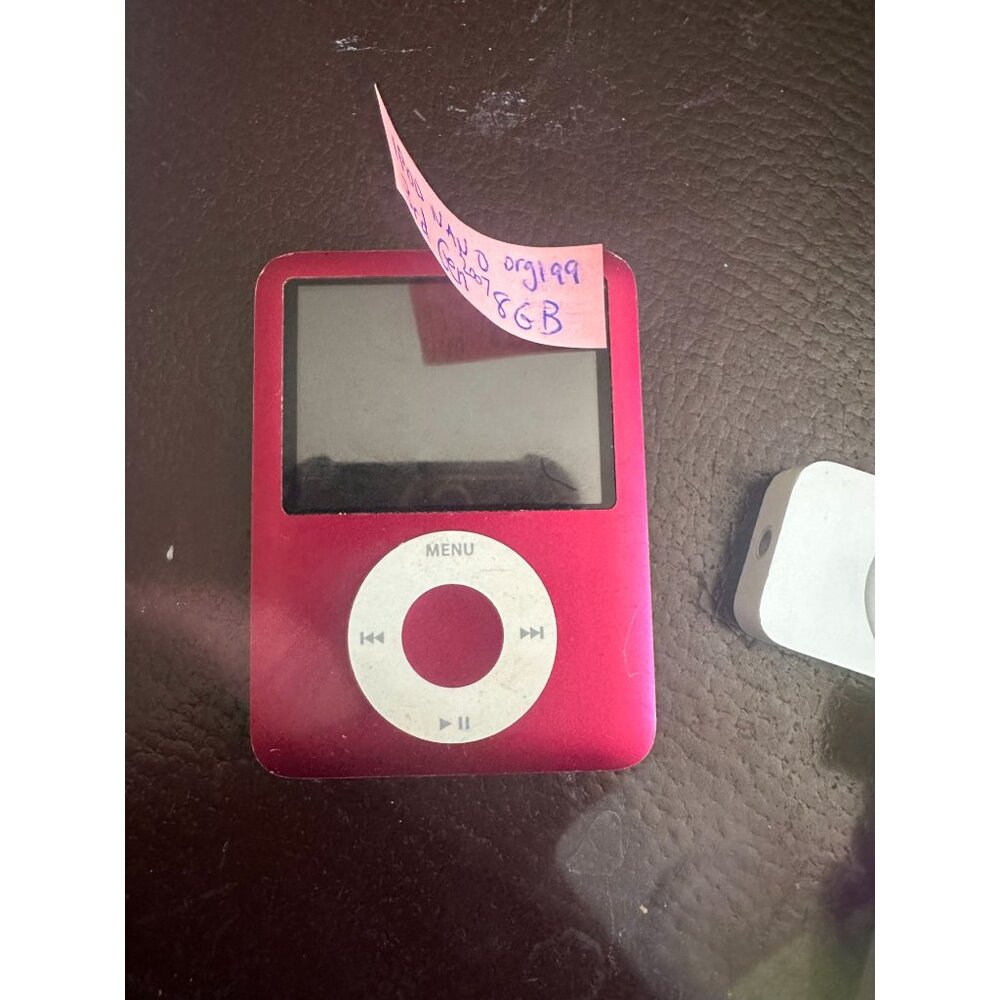 4 vintage ipods for the collector Ipod shuffles & Nano - Picture 2 of 5